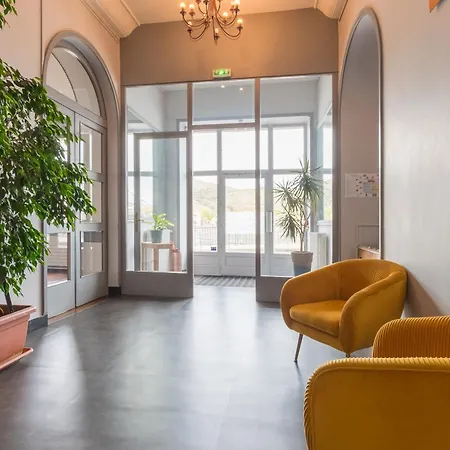 Le Chateau Bed & Breakfast 3*