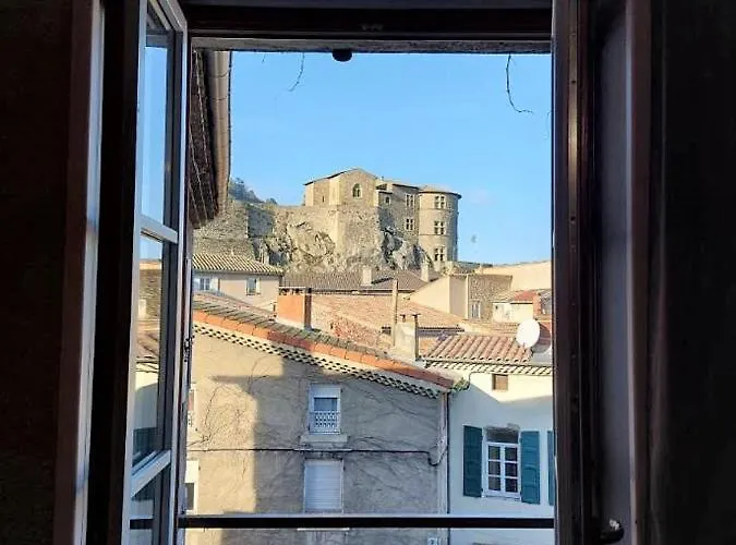 Le Chateau Bed & Breakfast 3*