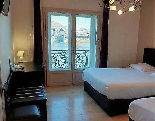 Le Chateau Bed & Breakfast Tournon-sur-Rhone