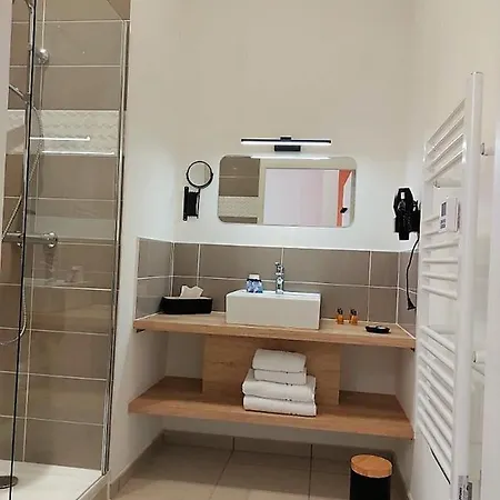 Le Chateau Bed and breakfast 3*