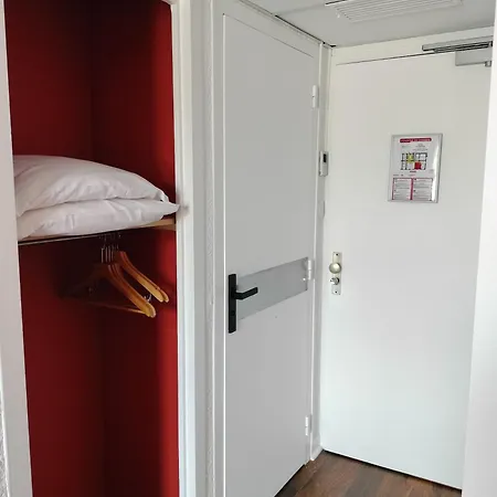 Le Chateau Bed & Breakfast